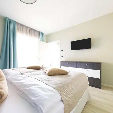 Alte Seefahrtschule Am Ostseestrand *